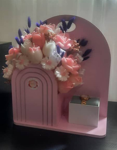 سبد گلهای جاودان فوقالعاده زیباو دلب